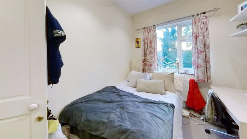 150, Bournbrook Road - Image 1