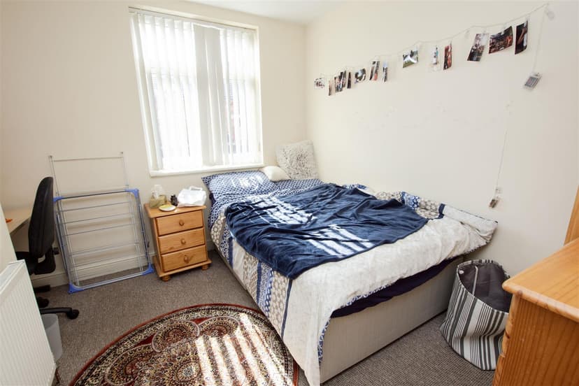 233, Dawlish Road - Image 8