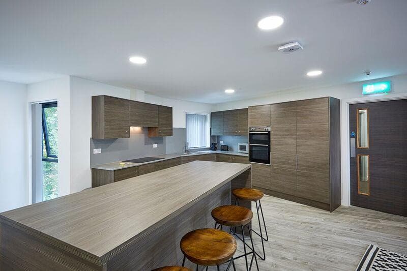QED, Studio 15, Frederick Road - Image 4