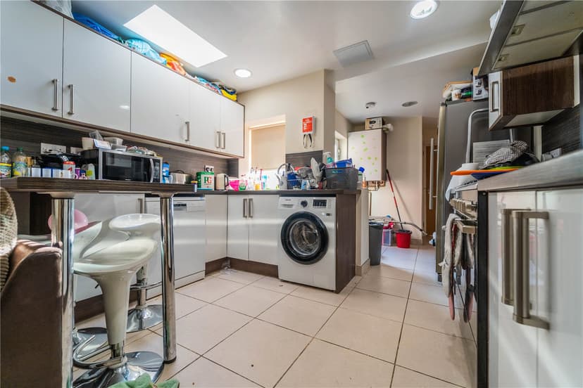 308, Tiverton Road - Image 9