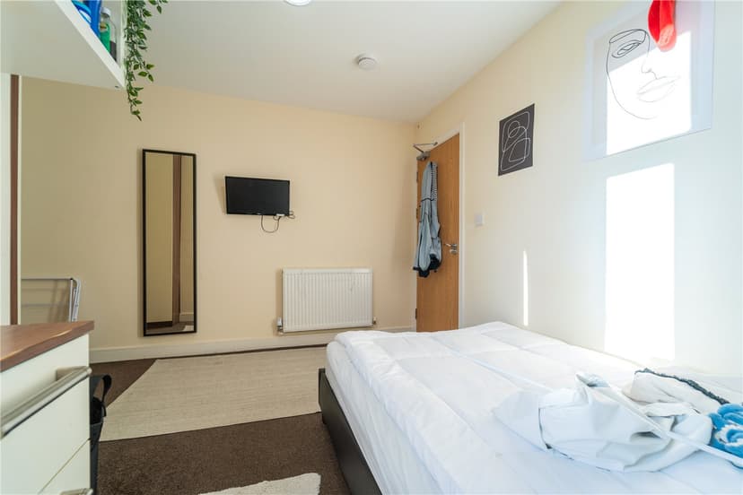 308, Tiverton Road - Image 4