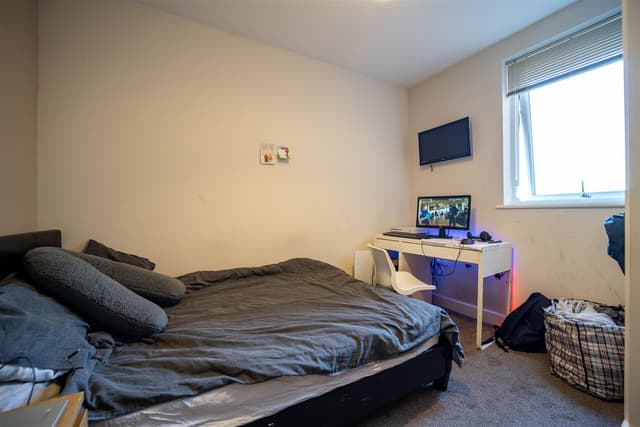 Heeley Road - Image 23