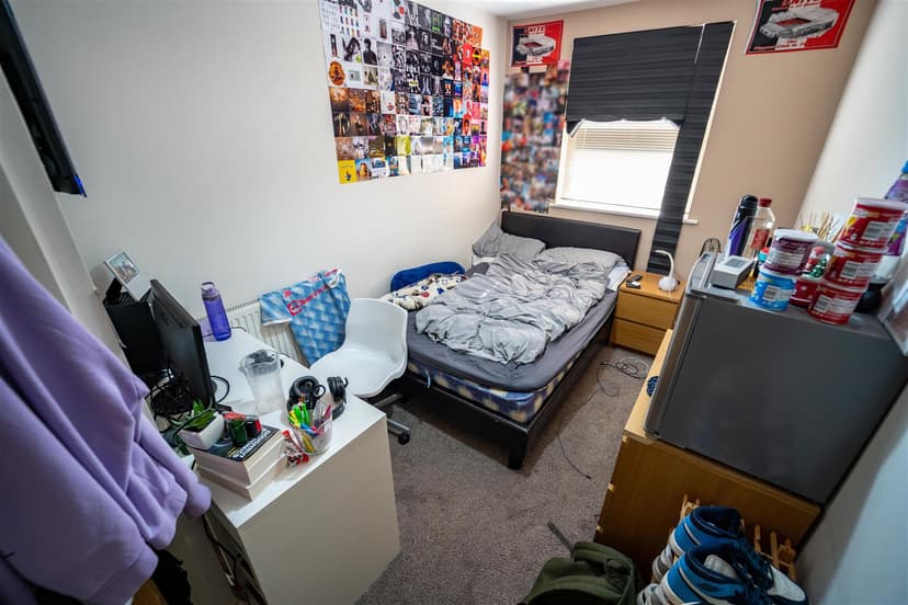 Heeley Road - Image 17