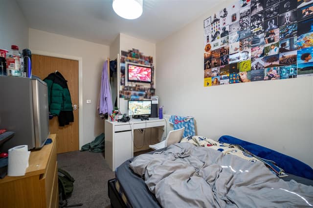 Heeley Road - Image 16