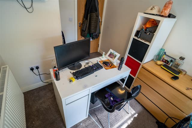 Heeley Road - Image 13