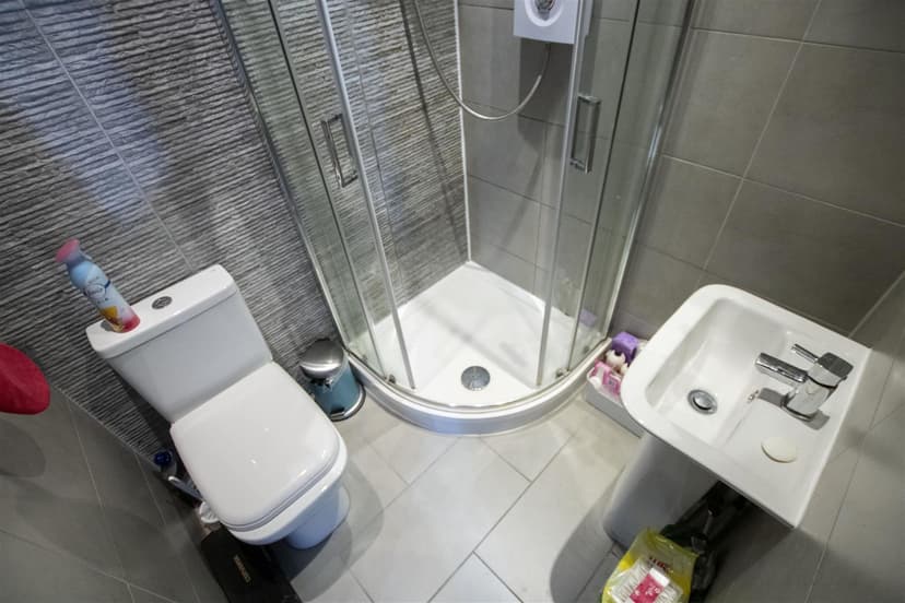 205, Tiverton Road - Image 3
