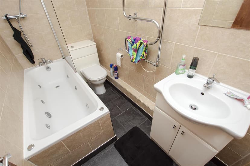 334, Tiverton Road - Image 13