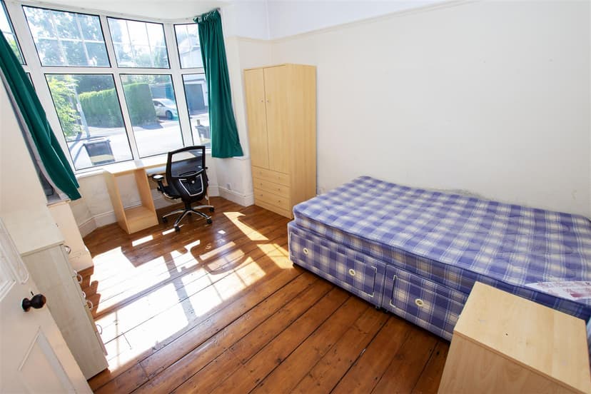5, Umberslade Road - Image 3