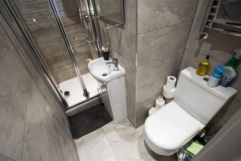 195, Heeley Road - Image 2