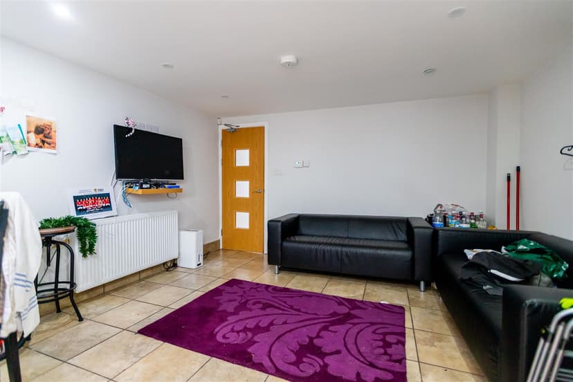 31, Luton Road - Image 18