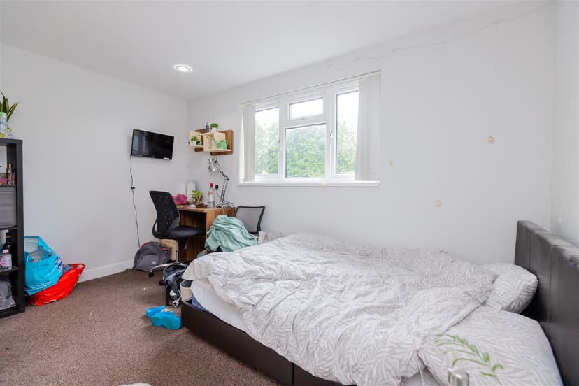 31, Luton Road - Image 15