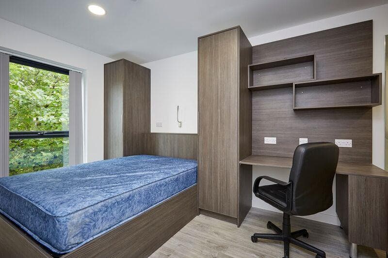 QED, 106D, Frederick Road - Image 3