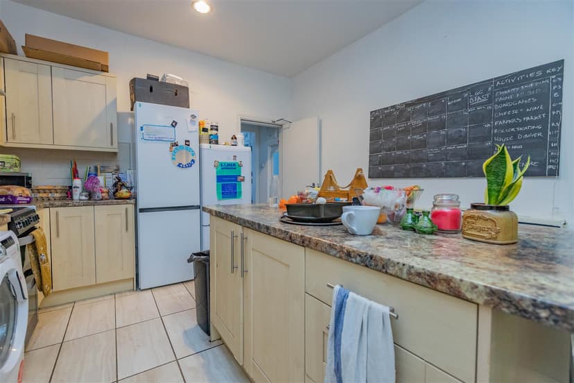 305, Dawlish Road - Image 15