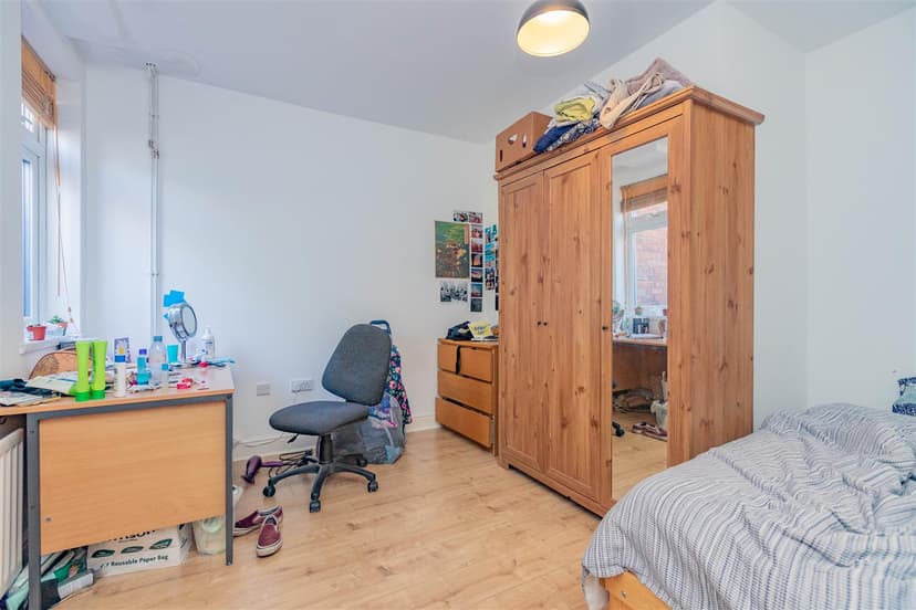 305, Dawlish Road - Image 11