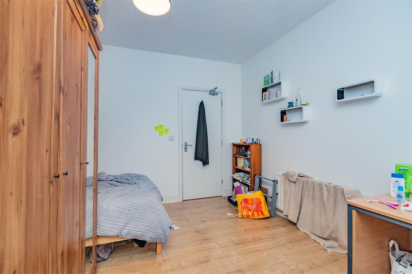 305, Dawlish Road - Image 10