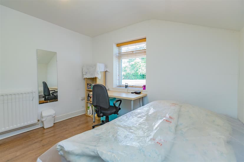 305, Dawlish Road - Image 9