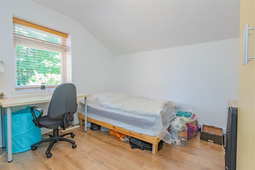 305, Dawlish Road - Image 8