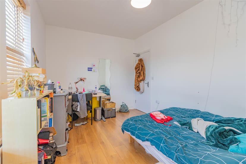 305, Dawlish Road - Image 6