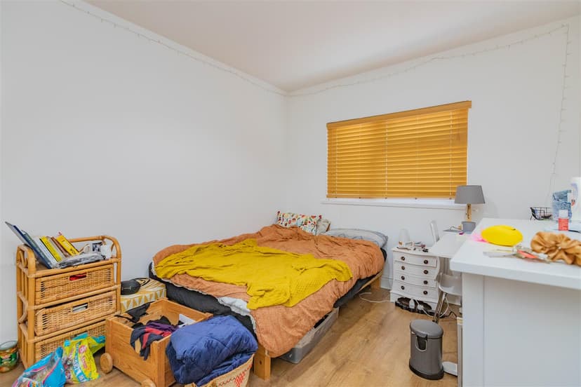 305, Dawlish Road - Image 4