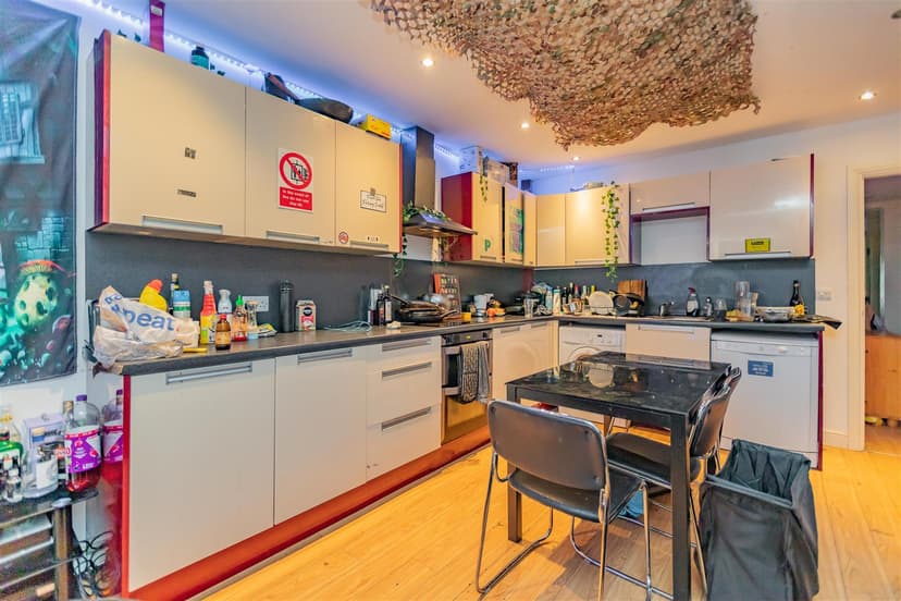205, Dawlish Road - Image 10