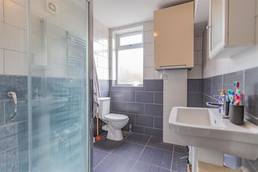 205, Dawlish Road - Image 2