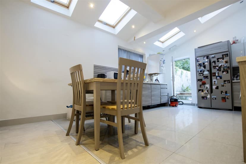 140, Tiverton Road - Image 11