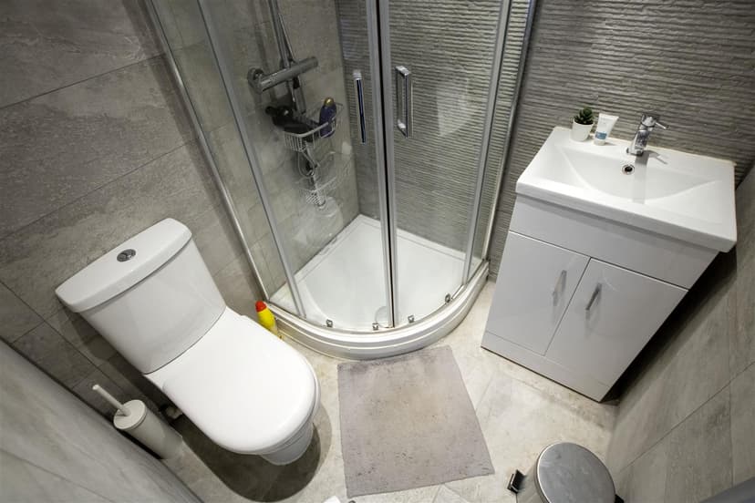 140, Tiverton Road - Image 3