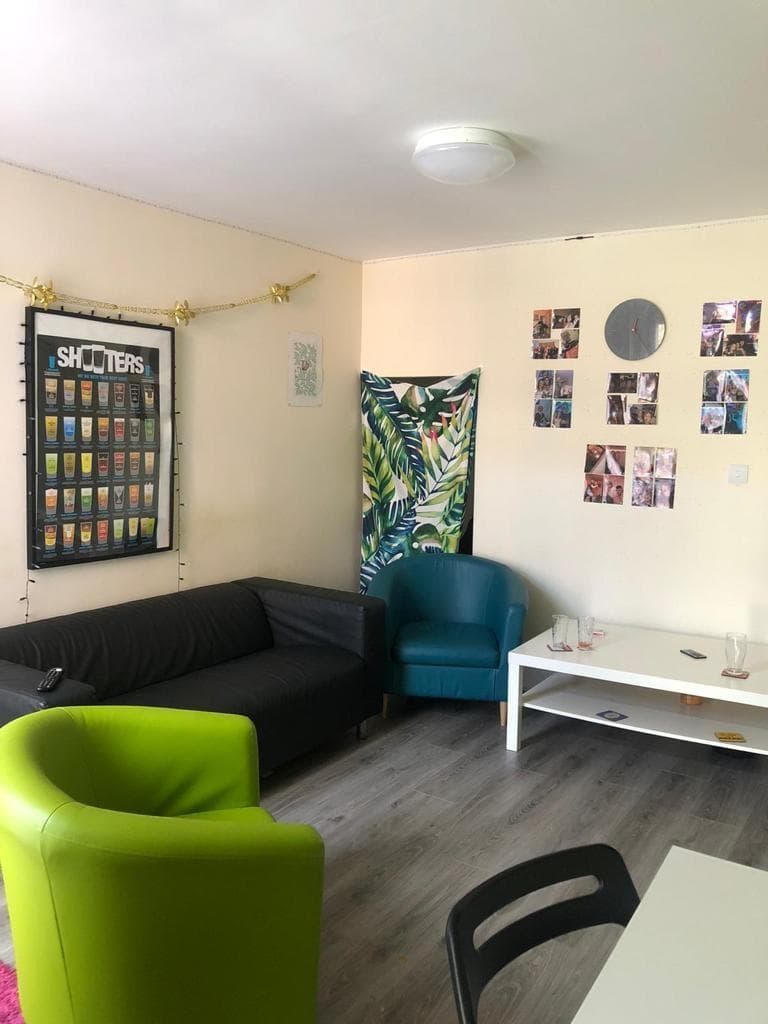 180, Bournbrook Road - Image 2