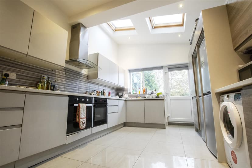 185, Tiverton Road - Image 12