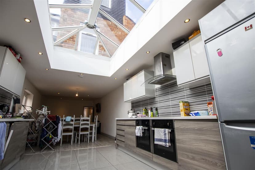 13, Luton Road - Image 10