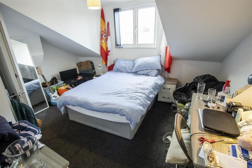 13, Luton Road - Image 6