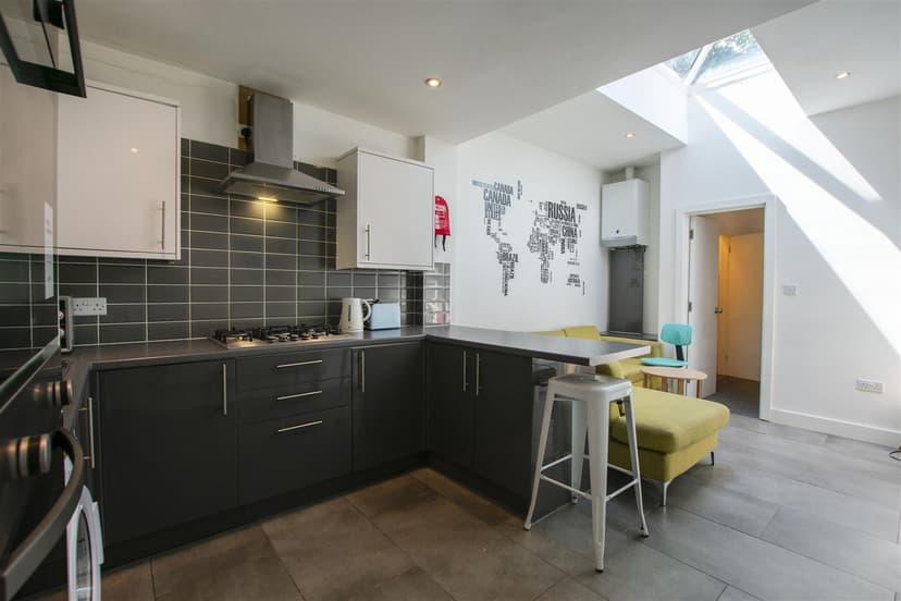 24, George Road - Image 16