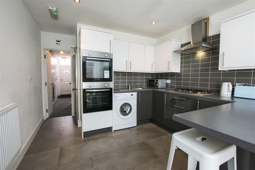 24, George Road - Image 15