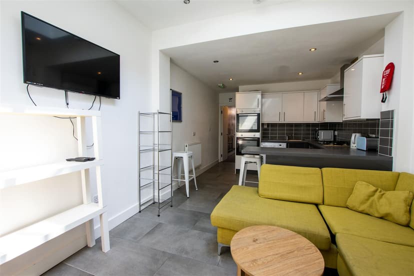 24, George Road - Image 14