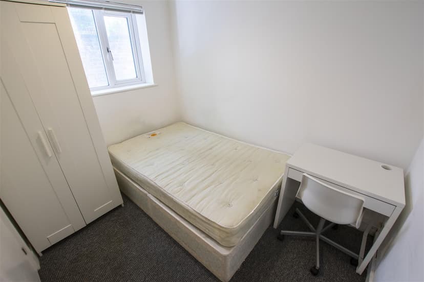 24, George Road - Image 11