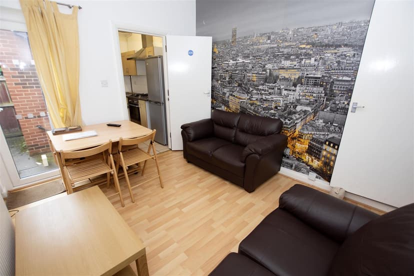 Gleave Road - Image 7