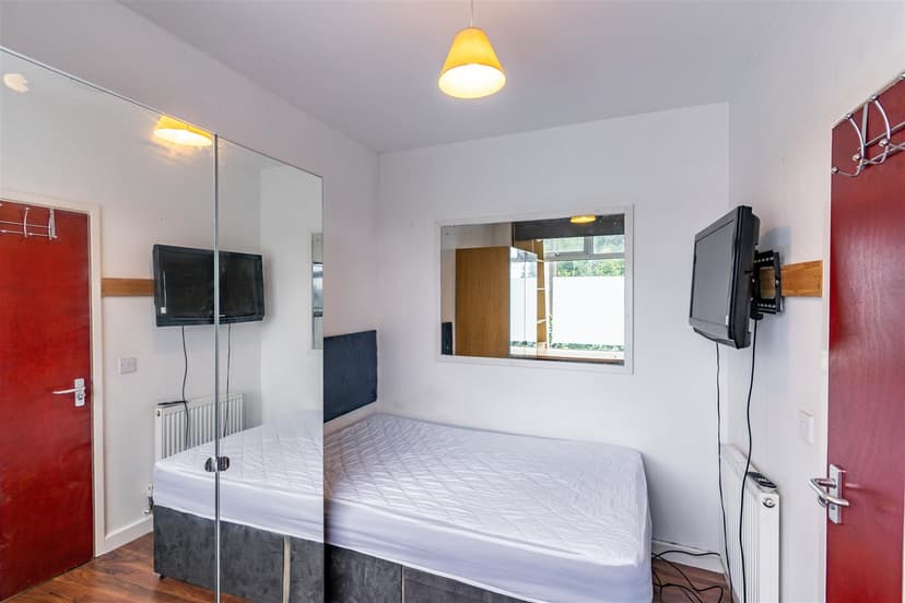 St. Edwards Road - Image 14