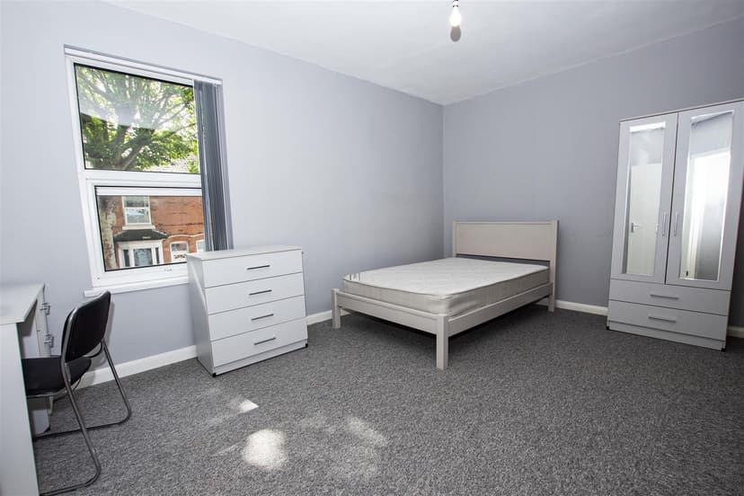 Lottie Road - Image 5