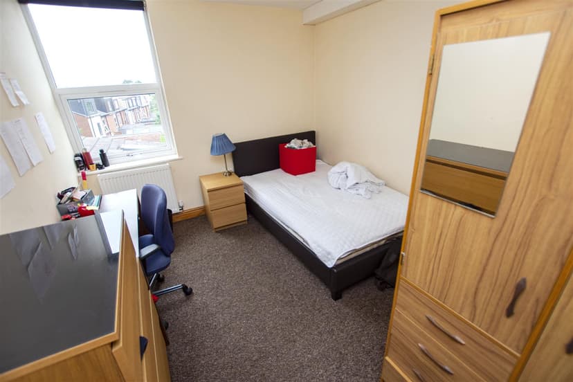 Heeley Road - Image 8