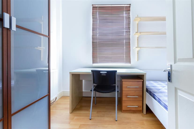 49, Dawlish Road - Image 9