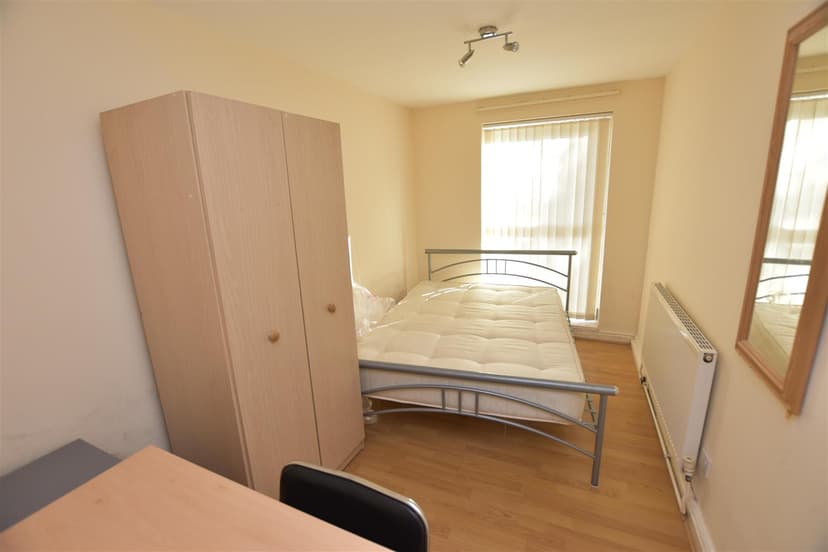 35, Seymour Close - Image 2