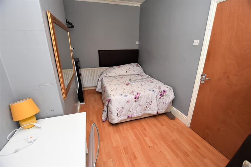 Pershore Road - Image 2