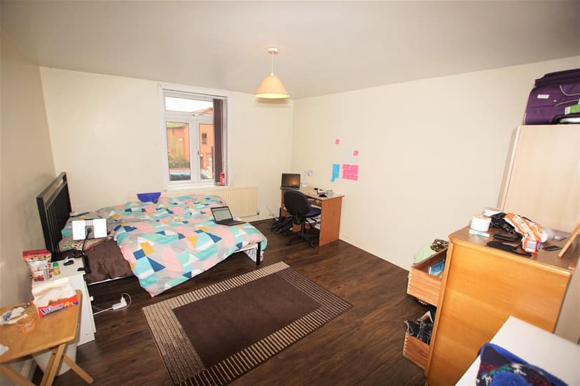 Flat C, Bristol Road - Image 3