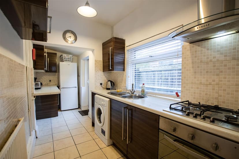 37, Gleave Road - Image 9