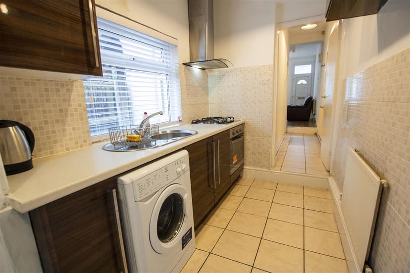 37, Gleave Road - Image 8