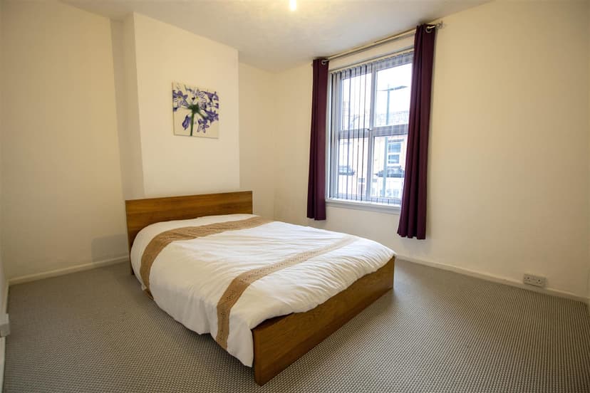 37, Gleave Road - Image 4