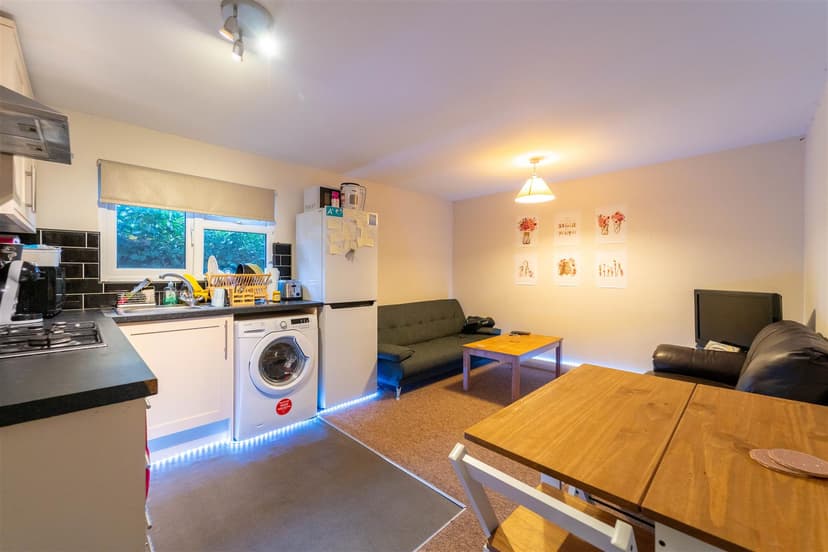 Studio 4, Oakfield Road - Image 9