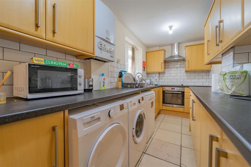 Tiverton Road - Image 11