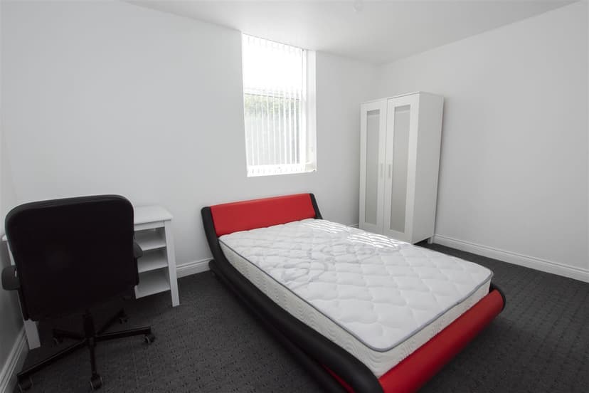 Heeley Road - Image 8