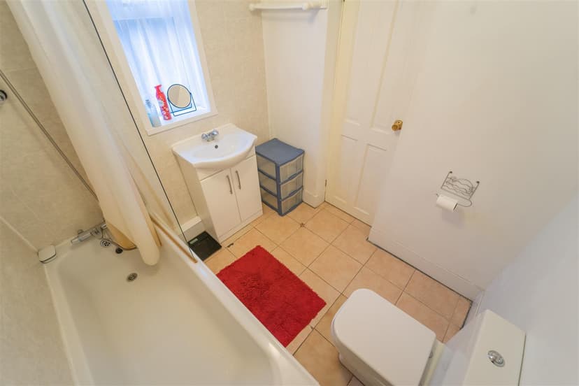 Warwards Lane - Image 18